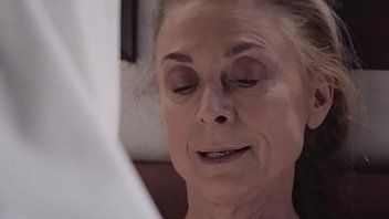 İki Efsane Rahibe Kıyafetlerini çıkarıyor – Magdalene St. Michaels, Hartley