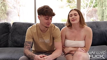 Genç Azgın Trey Beacher, Lindsay Lee’yi Delicesine Doyuruyor!