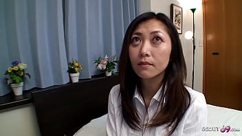 Olgun Japon Üvey Anne, Sansürsüz Jav Pornosunda Sikmek Ve İçine Boşalmak İçin Baştan Çıkarıyor
