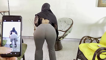 Arap Müslüman Üvey Anneme Kıçını Nasıl Sallayacağını Öğretiyorum