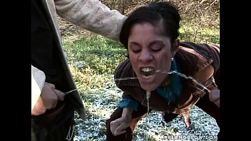 Çılgın Kızın Azgın Ve Sert Sidik Performansı