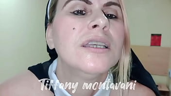 Tiffany Montavani’nin Azgın Rahibe Fantazisi: Mumla Mastürbasyon Ve Anal Oyunların Ön İzlemesi
